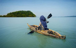 Traditional fishing with papyrus boats